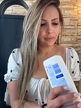  Abril-Office1 online show from April 21, 4:14 pm