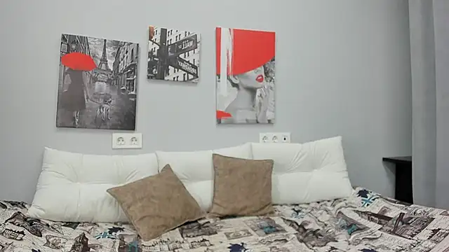 Tiny JuJu online show from November 17, 1:17 am