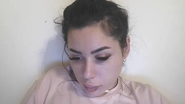 LovelyJulliette online show from February 11, 6:20 pm