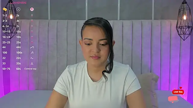 Snapshot of lea_gray chatting on October 3, 7:08 pm lea gray online show from October 3, 7:08 pm