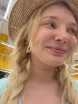 AmmyHot online show from April 13, 8:04 am