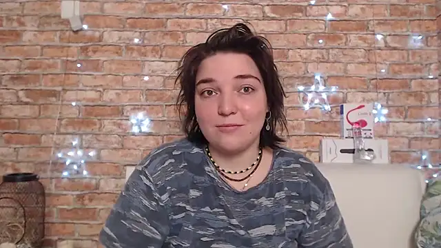 Amelia Kiss  online show from September 13, 12:40 am