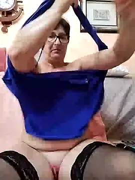 Snapshot of passione503 chatting on September 10, 11:21 am passione503 online show from September 10, 11:21 am