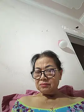 Hotestlove online show from June 4, 3:05 pm