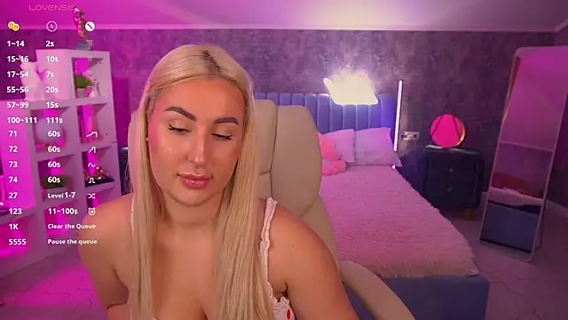 LiaBrazzerr online show from April 27, 3:20 pm