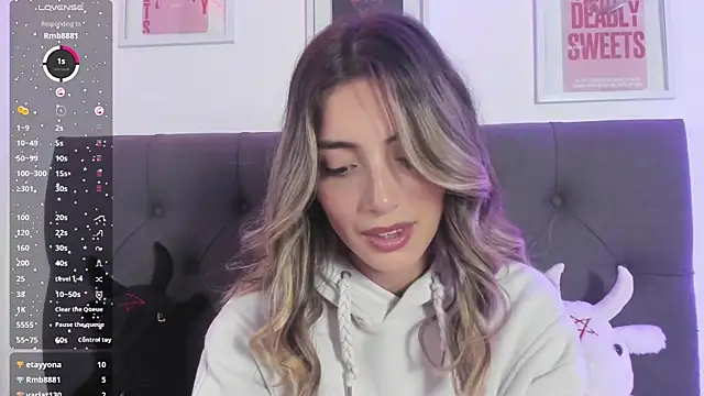 IsadoraGalle  online show from April 4, 9:13 pm