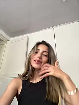 IsadoraGalle  online show from April 24, 7:49 pm