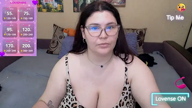 JuliaKeln online show from July 9, 1:57 pm