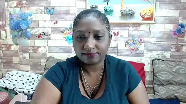 Snapshot of Indian_tracy chatting on October 7, 10:19 am Indian tracy online show from October 7, 10:19 am