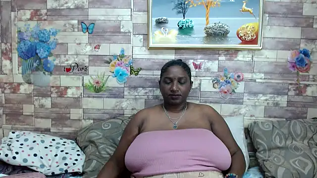 Snapshot of Indian_tracy chatting on September 14, 2:04 pm Indian tracy online show from September 14, 2:04 pm