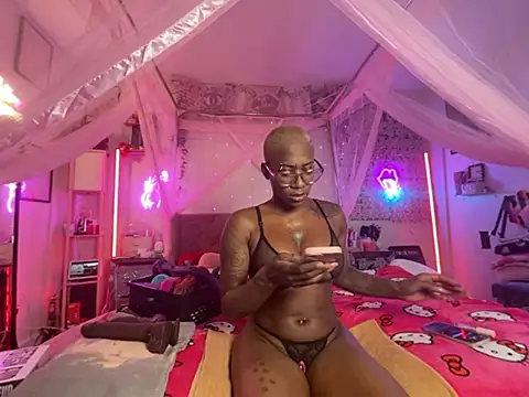 VixenCapri online show from April 27, 2:36 pm