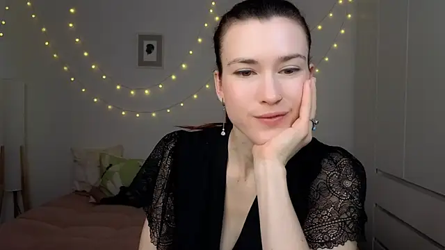 AliciaNewell online show from February 18, 8:24 am