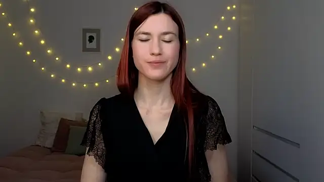 AliciaNewell online show from April 25, 3:53 pm