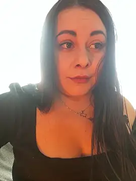 DaisyStreet online show from February 23, 12:48 pm