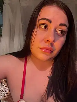 DaisyStreet online show from April 19, 6:10 pm