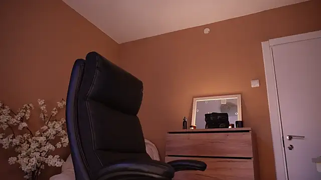 KaylaLaine online show from November 25, 7:43 am