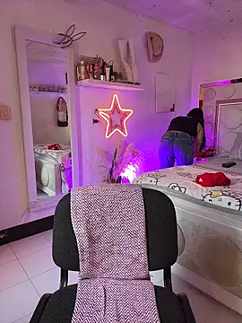 lucianaroy online show from December 22, 8:12 pm