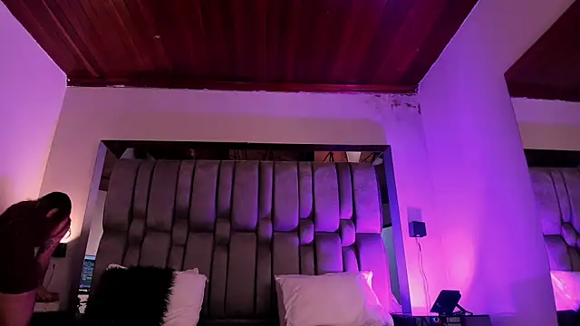 NikkySmiith online show from April 15, 12:06 pm