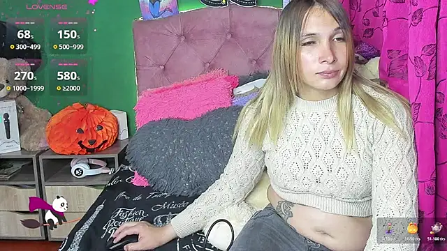 Tiffany bunny2023 online show from October 31, 12:12 am