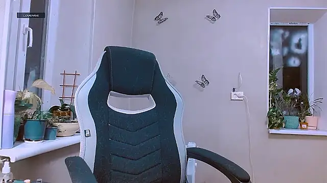 RosaJil online show from February 1, 5:44 pm