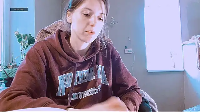 RosaJil online show from April 7, 2:08 pm