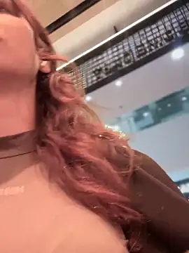 QuitieLia online show from September 29, 9:47 am