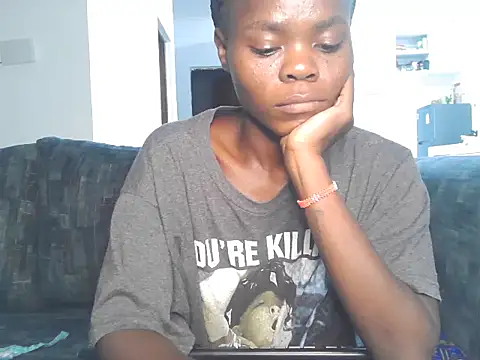 Snapshot of petiteebony_81 chatting on September 18, 8:40 pm petiteebony 81 online show from September 18, 8:40 pm