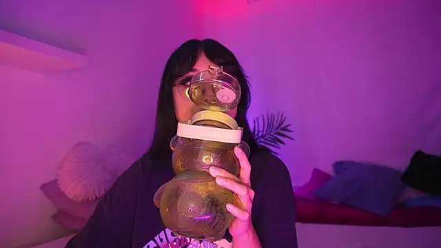 Gloomydoll online show from April 17, 9:50 pm