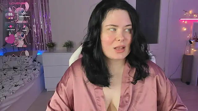 Akemi BBW online show from June 9, 9:30 am