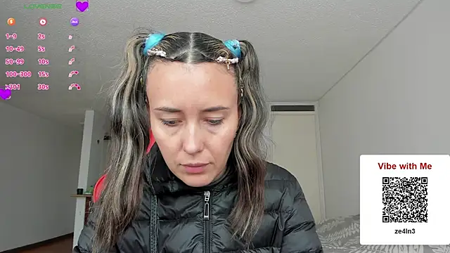 zoe jeane beker online show from March 8, 8:35 pm