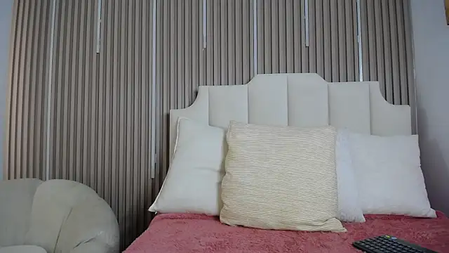 Katy Van online show from April 25, 9:01 pm