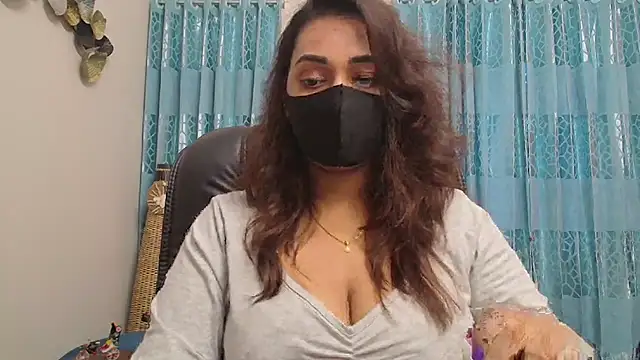 Snapshot of OH-Monica chatting on October 11, 7:57 am OH-Monica online show from October 11, 7:57 am