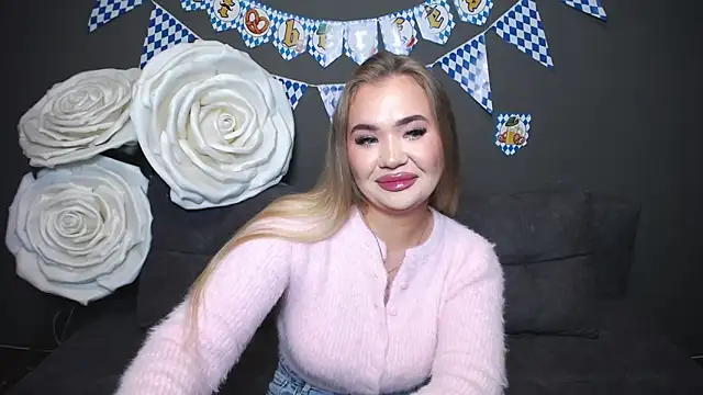 StacyYellig online show from October 6, 7:51 pm