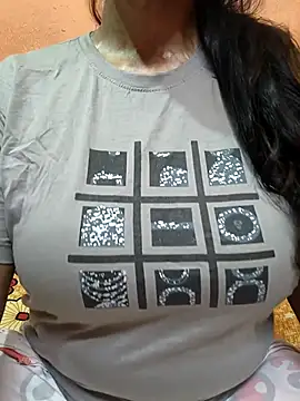 AAROHI-HOT online show from April 26, 1:25 am