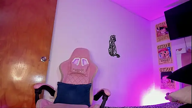 emily lady20 online show from October 23, 12:49 am