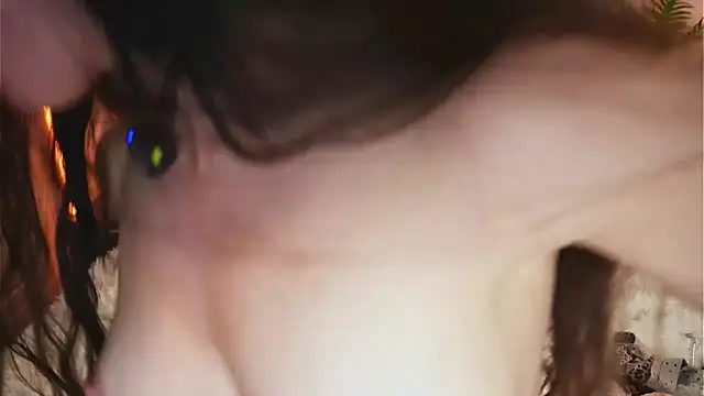 Lill Dayna online show from April 25, 1:41 pm