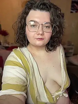 DenisHailey online show from July 29, 6:41 pm