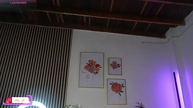 LillyDolls23 online show from April 28, 1:04 pm