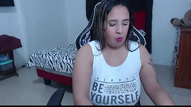 KathyHardcore69 online show from October 23, 3:01 am