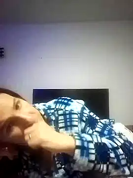 Snapshot of Cameron_puppy chatting on October 6, 1:00 am Cameron puppy online show from October 6, 1:00 am