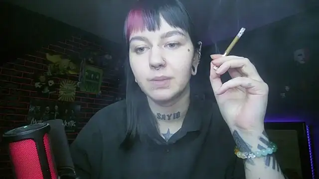 MoorderxDoll online show from March 4, 11:55 pm