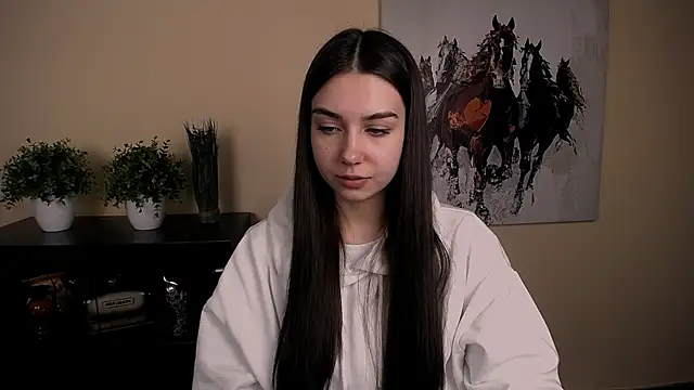 Lili magic online show from November 13, 1:10 pm