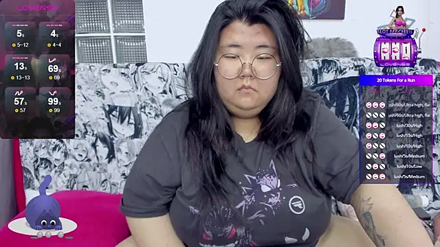 Snapshot of Nadine_asian chatting on October 11, 8:41 am Nadine asian online show from October 11, 8:41 am