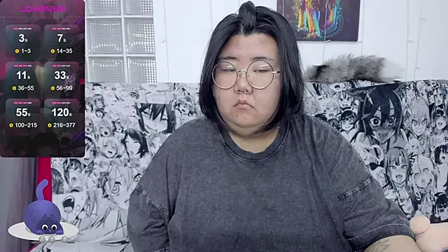 Snapshot of Nadine_asian chatting on September 23, 2:43 am Nadine asian online show from September 23, 2:43 am