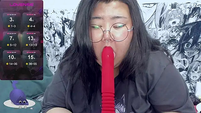 Snapshot of Nadine_asian chatting on October 18, 8:39 am Nadine asian online show from October 18, 8:39 am