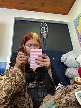 sara winehouse1 online show from March 16, 4:55 pm