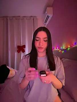 ShannonShanny online show from March 5, 8:04 pm