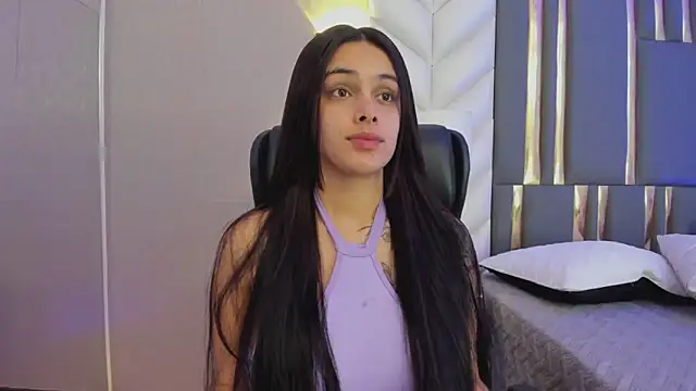 ChloeHarper  online show from June 10, 12:04 pm