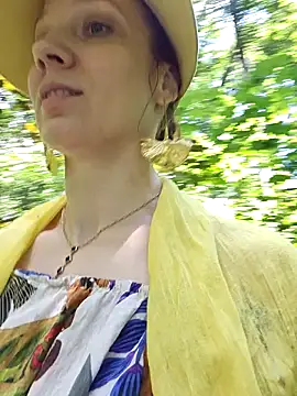 Exhibitionsplit online show from June 10, 9:52 am