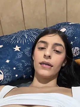 Snapshot of cristel_17 chatting on September 22, 12:20 am cristel 17 online show from September 22, 12:20 am